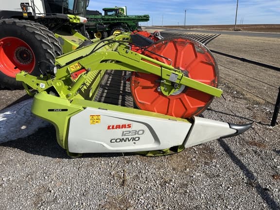 Image of CLAAS Convio Flex 1230 equipment image 4
