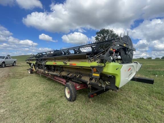 Image of CLAAS Convio Flex 1230 equipment image 4