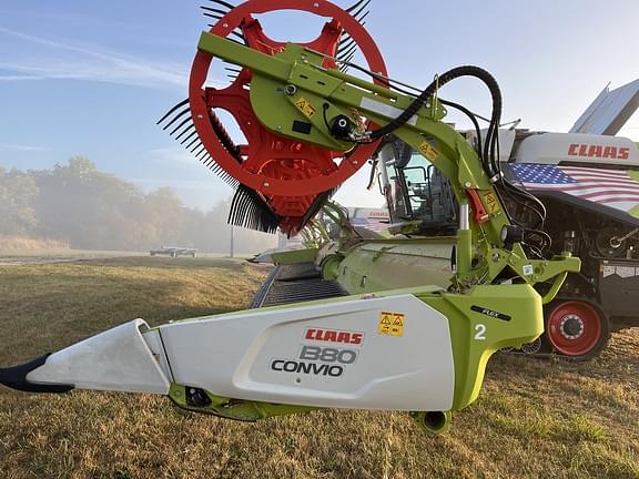 Image of CLAAS 1380 Convio equipment image 1