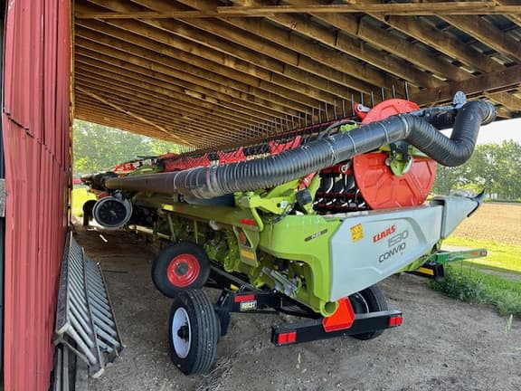 Image of CLAAS 1530 Convio equipment image 3