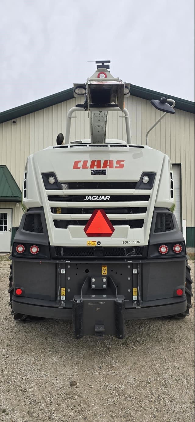 Image of CLAAS Jaguar 880 equipment image 2