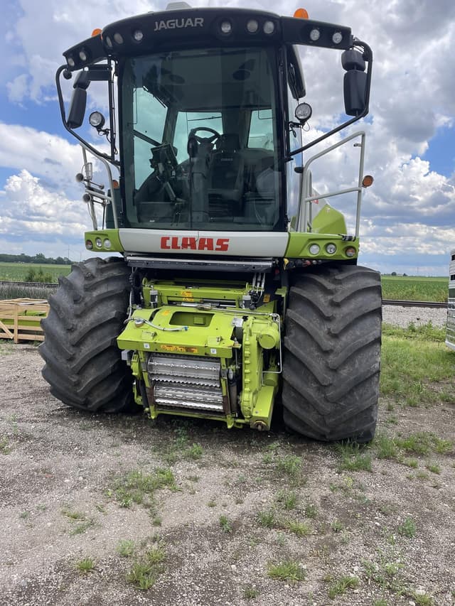 Image of CLAAS Jaguar 990 equipment image 2