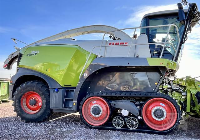 Image of CLAAS Jaguar 990 equipment image 2