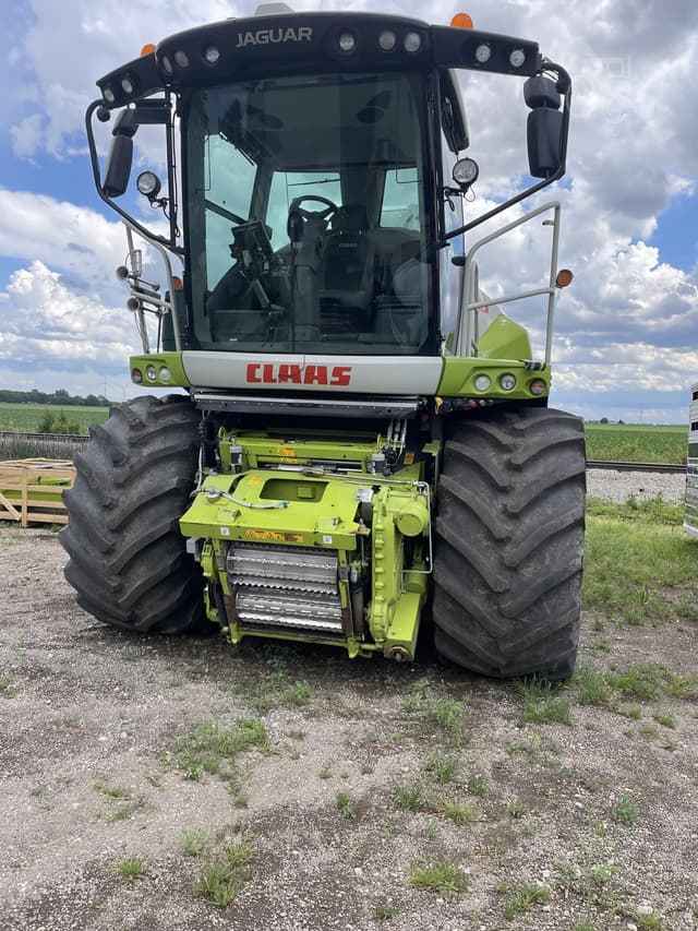 Image of CLAAS Jaguar 990 equipment image 2