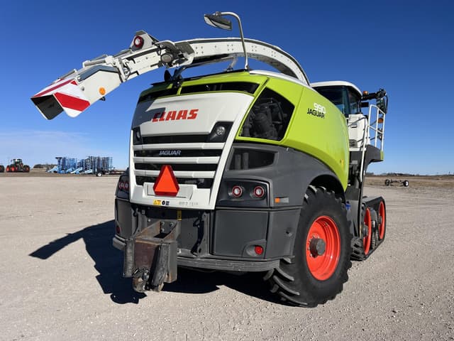 Image of CLAAS Jaguar 990TT equipment image 2