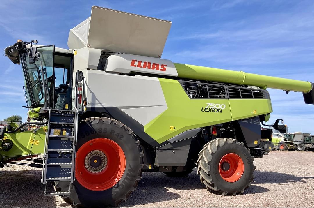 Image of CLAAS Lexion 7500 Primary image