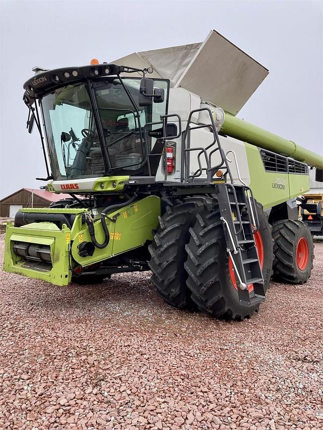 Image of CLAAS Lexion 7500 equipment image 3