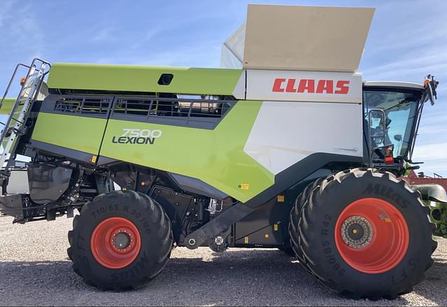 Image of CLAAS Lexion 7500 equipment image 2