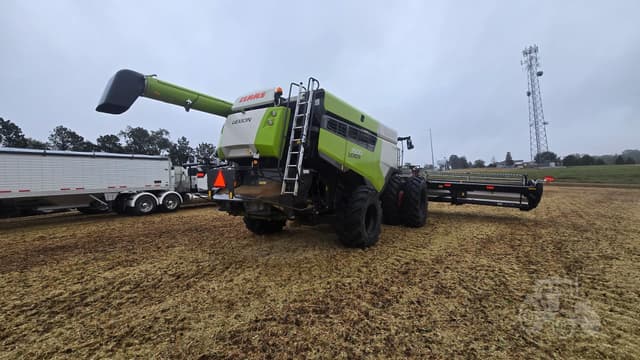 Image of CLAAS Lexion 7500 equipment image 2