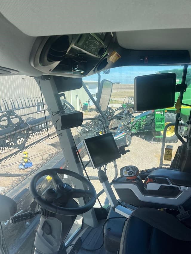 Image of CLAAS Lexion 7500TT equipment image 2