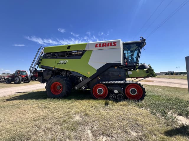 Image of CLAAS Lexion 7500TT equipment image 2
