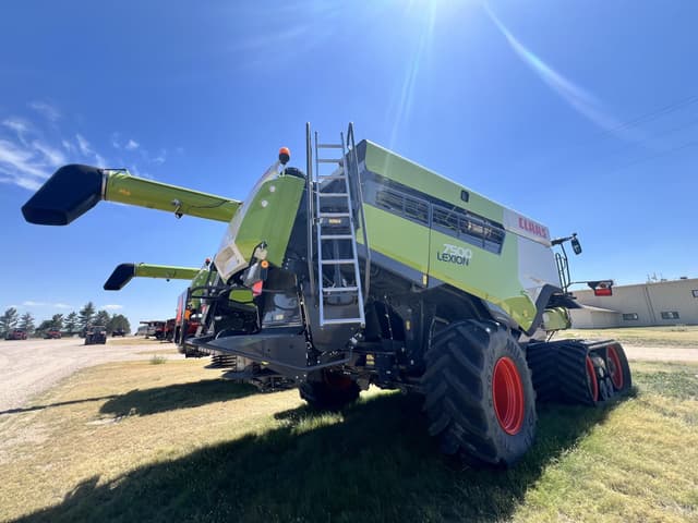 Image of CLAAS Lexion 7500TT equipment image 4