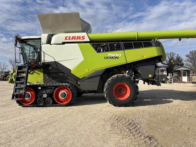 Image of CLAAS Lexion 7500TT equipment image 4
