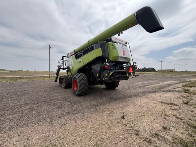 Image of CLAAS Lexion 7500TT equipment image 2