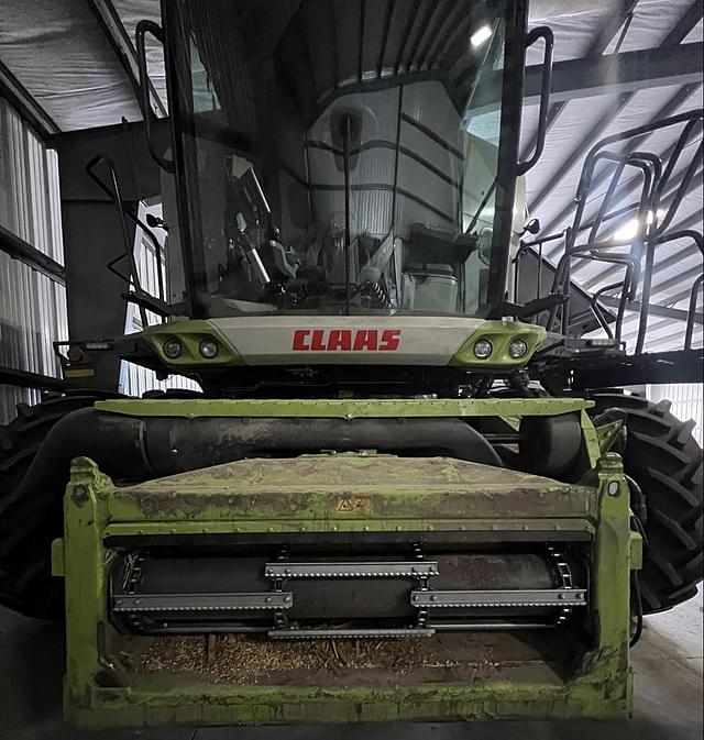 Image of CLAAS Lexion 8600 equipment image 3