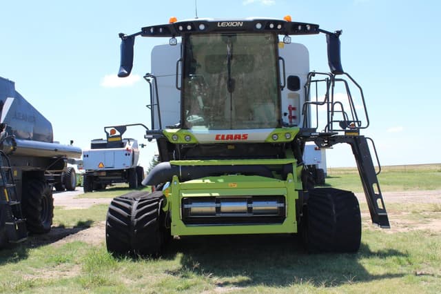 Image of CLAAS Lexion 8600TT equipment image 4