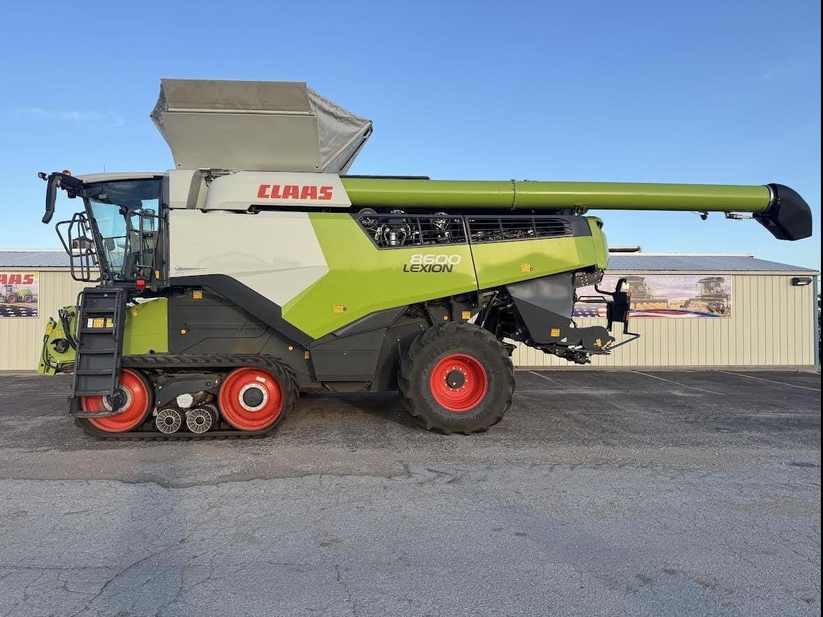 2023 CLAAS Lexion 8600TT Equipment Image0