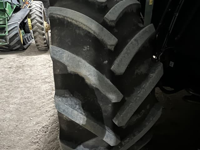 Image of CLAAS Lexion 8600TT equipment image 3