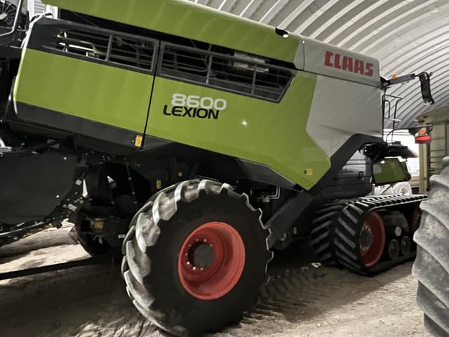Image of CLAAS Lexion 8600TT equipment image 1