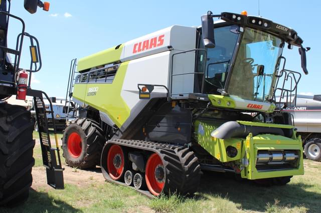 Image of CLAAS Lexion 8600TT equipment image 4