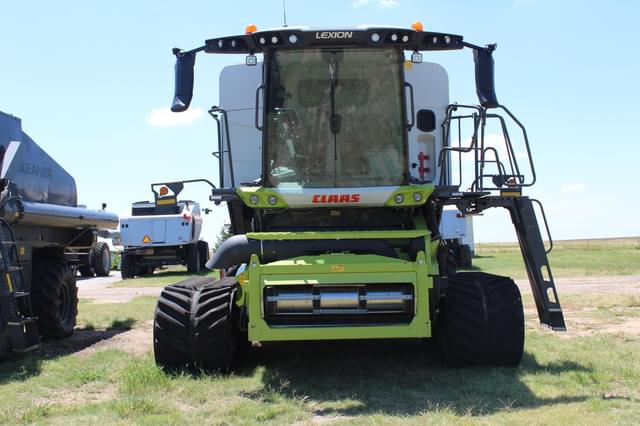 Image of CLAAS Lexion 8600TT equipment image 2