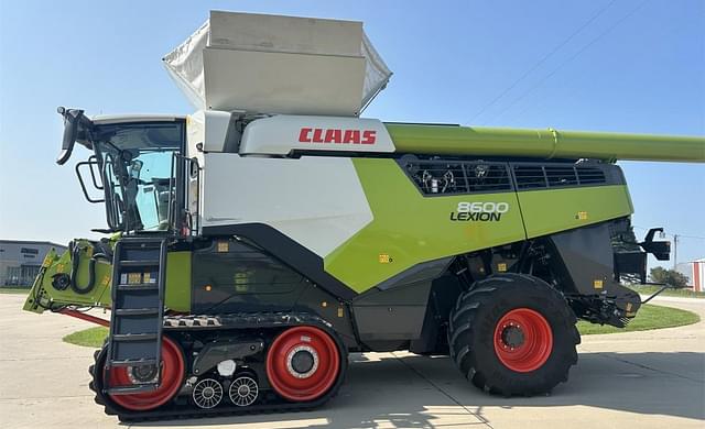 Image of CLAAS Lexion 8600TT equipment image 1