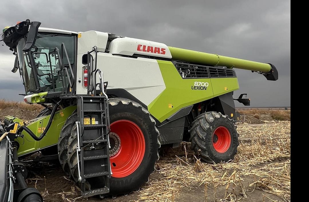 Image of CLAAS Lexion 8700 Primary image