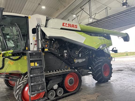 Image of CLAAS Lexion 8700TT equipment image 1