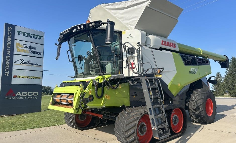 2023 CLAAS Lexion 8700TT Equipment Image0