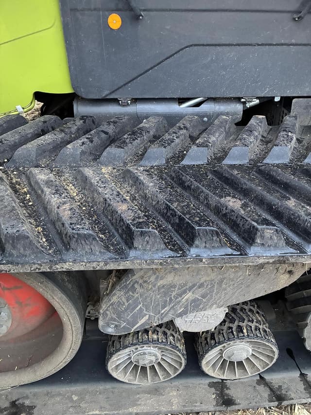 Image of CLAAS Lexion 8700TT equipment image 1