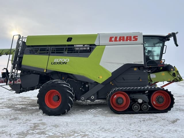 Image of CLAAS Lexion 8700TT equipment image 3