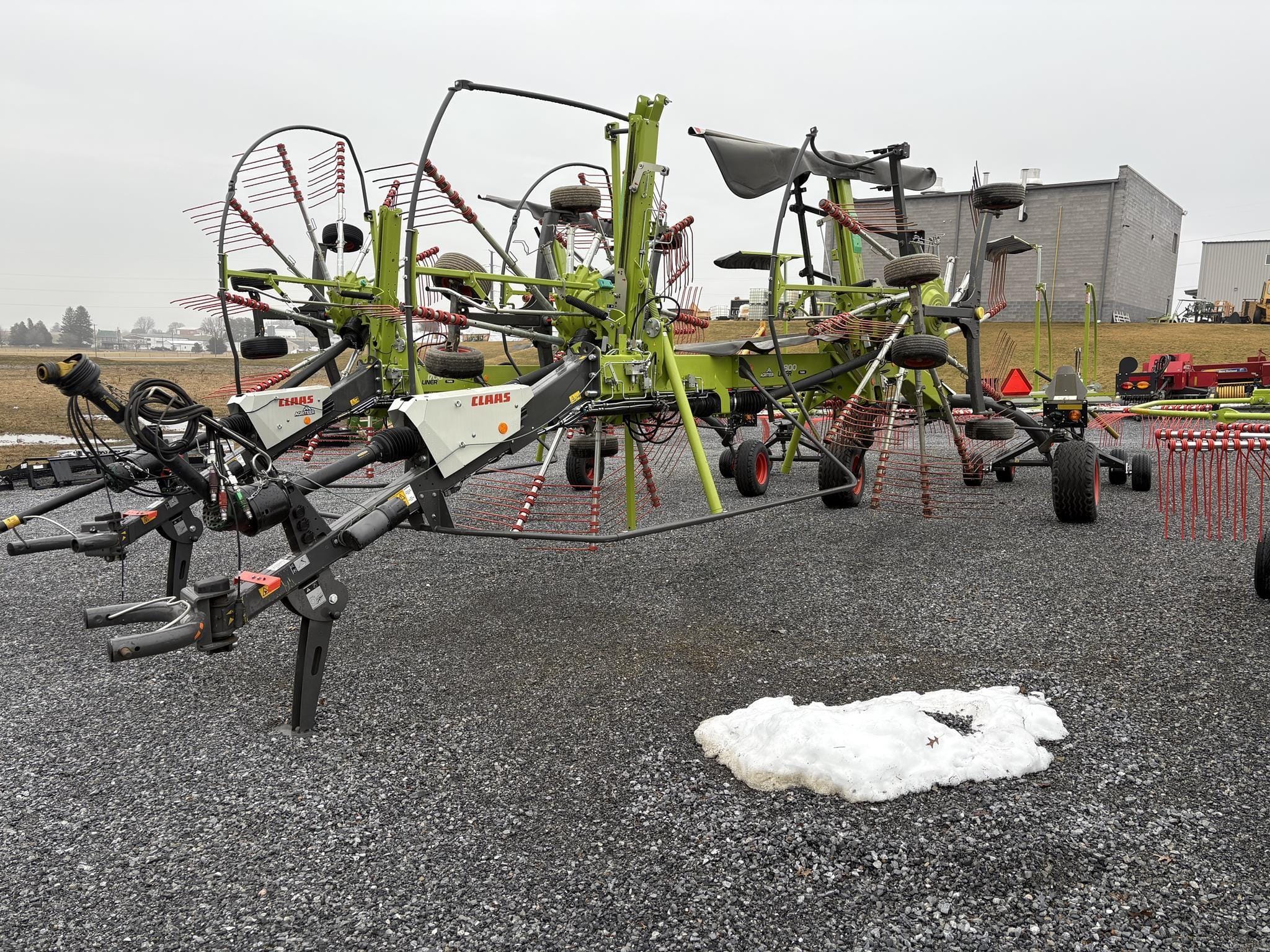 2023 CLAAS Liner 1800 Equipment Image0