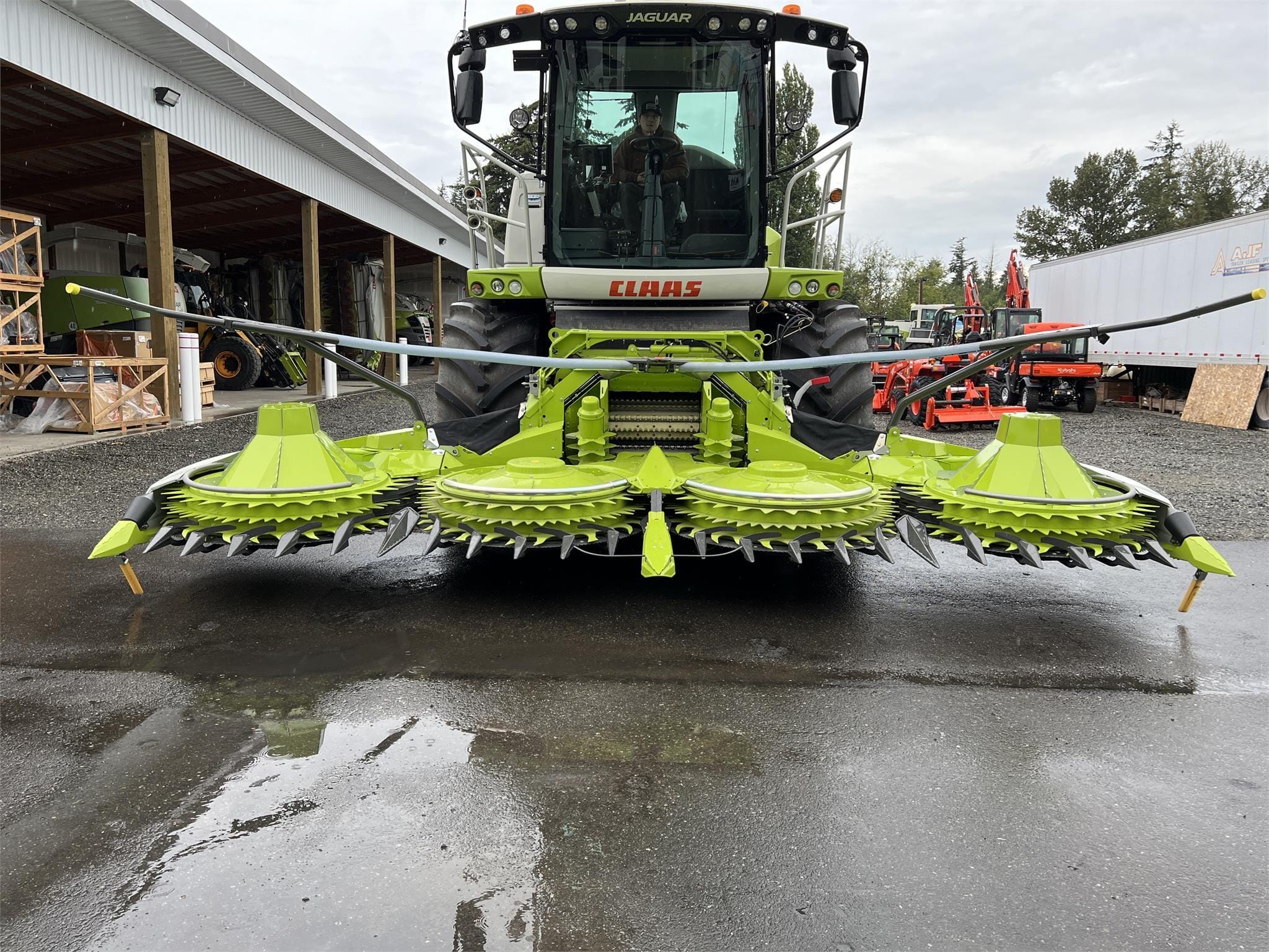 2023 CLAAS Orbis 600 Equipment Image0