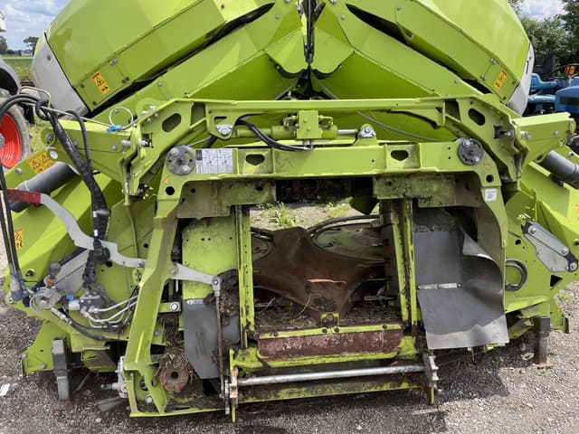 Image of CLAAS Orbis 900 equipment image 4
