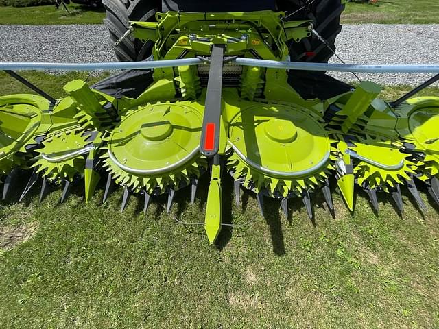 Image of CLAAS Orbis 750 equipment image 3