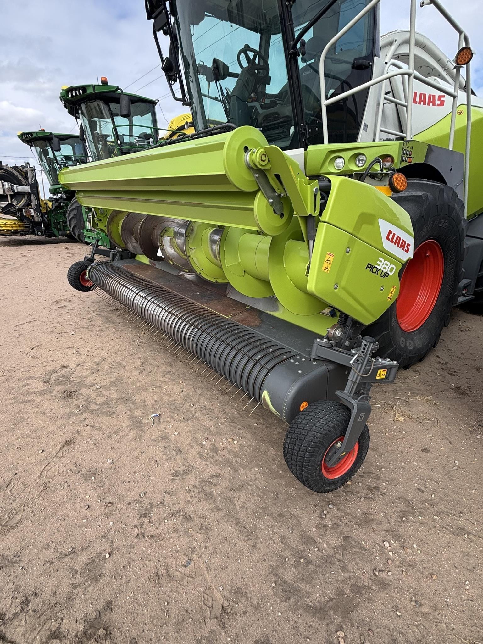 2023 CLAAS PU380 Pro Equipment Image0
