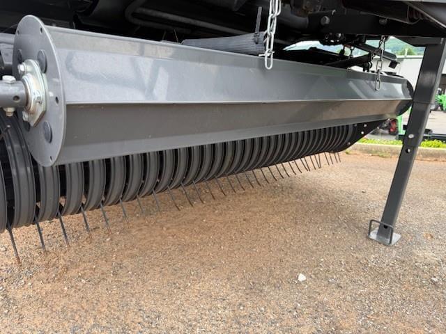 Image of CLAAS Variant 480RF equipment image 4