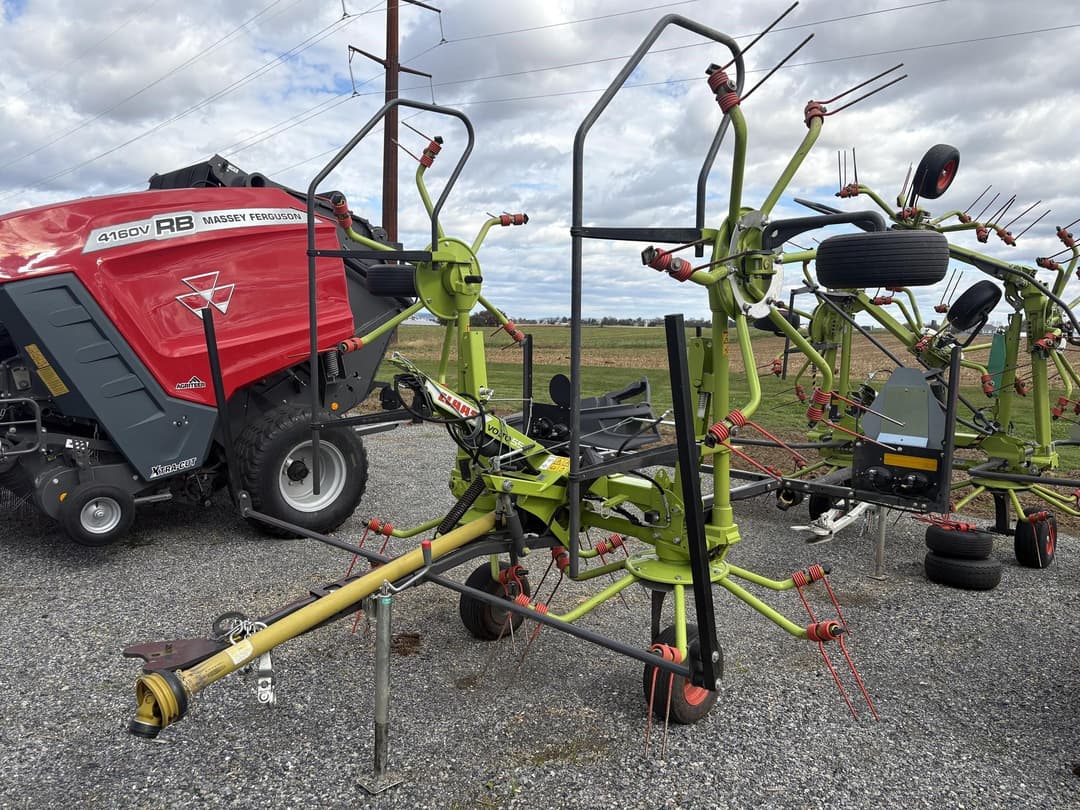 Image of CLAAS Volto 55TH Image 1