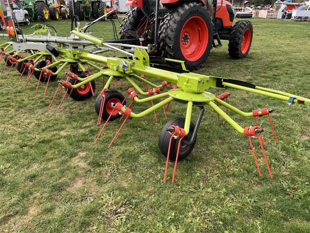 Image of CLAAS Volto 800TH equipment image 4