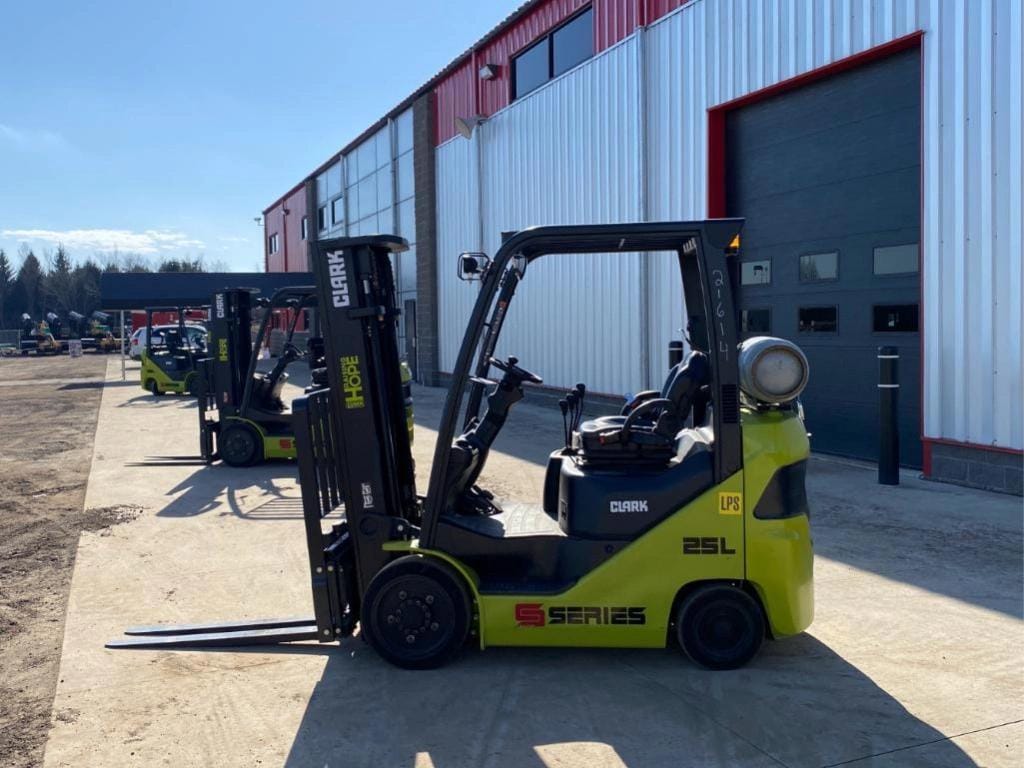 Main image Clark 25L