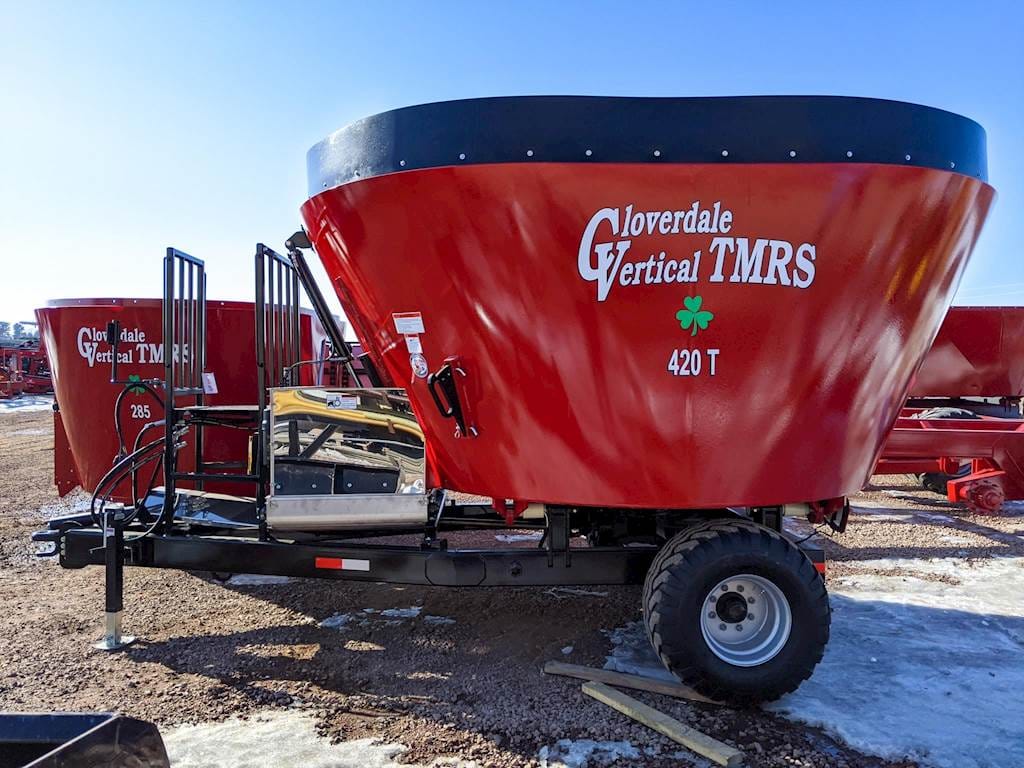 2024 Cloverdale 420T Equipment Image0