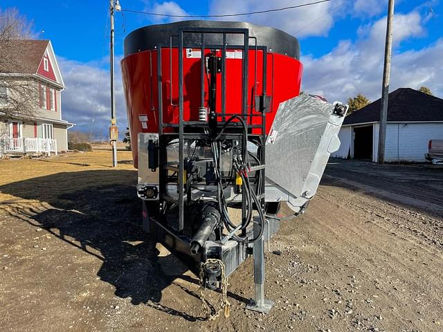 Image of Cloverdale 650T equipment image 2