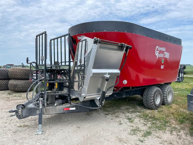 2023 Cloverdale 650T Hay and Forage Grinders/Mixers for Sale Tractor Zoom