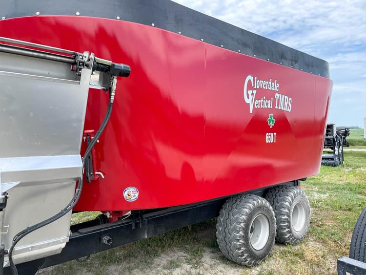 2023 Cloverdale 650T Hay and Forage Grinders/Mixers for Sale Tractor Zoom