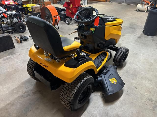 Image of Cub Cadet LT42B equipment image 4