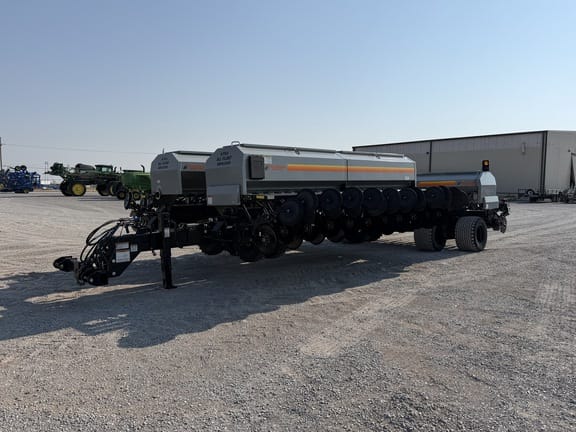 2023 CrustBuster 4750 Equipment Image0