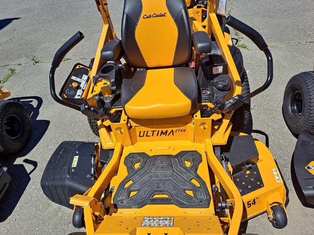 Image of Cub Cadet Ultima ZTX5 Image 1