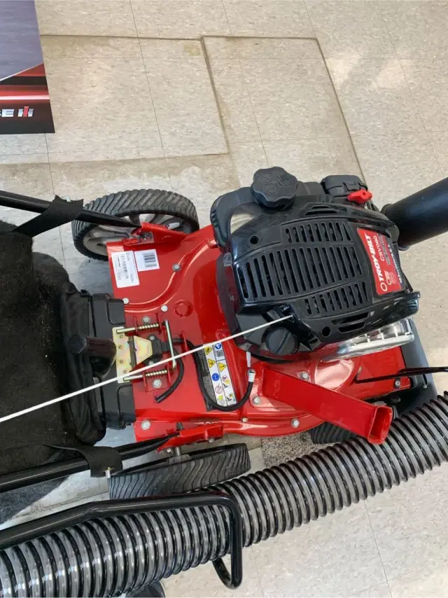 Image of Troy Bilt CSV060 equipment image 4