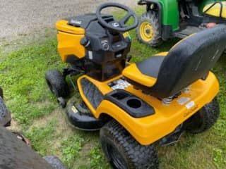 Image of Cub Cadet XT1 LT42 equipment image 1