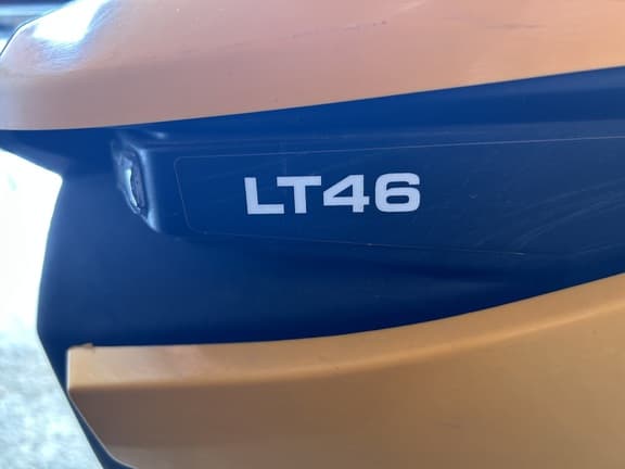 Image of Cub Cadet XT1 LT46 equipment image 2